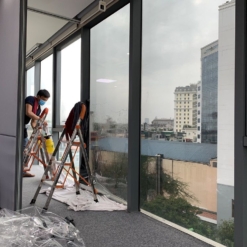 thi công dán phim cách nhiệt tại giảng võ