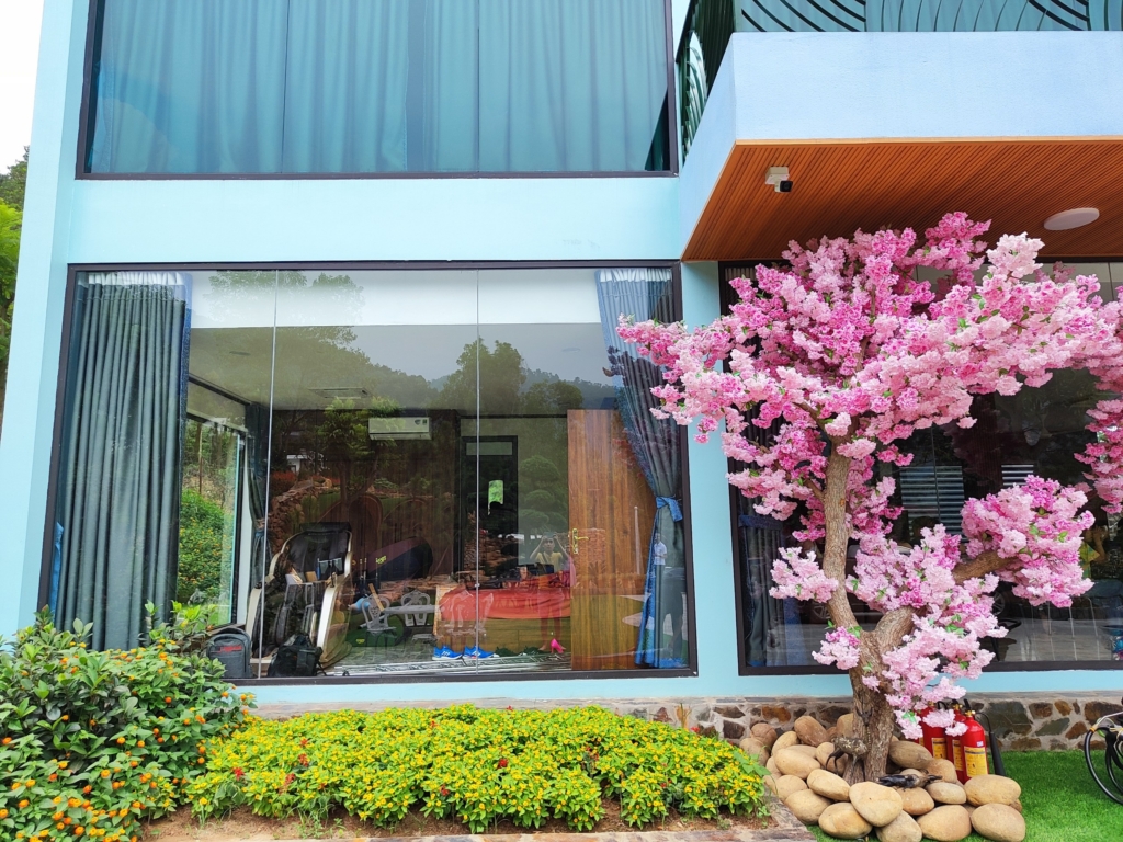 Dán phim cách nhiệt pnc 20 tại sóc sơn