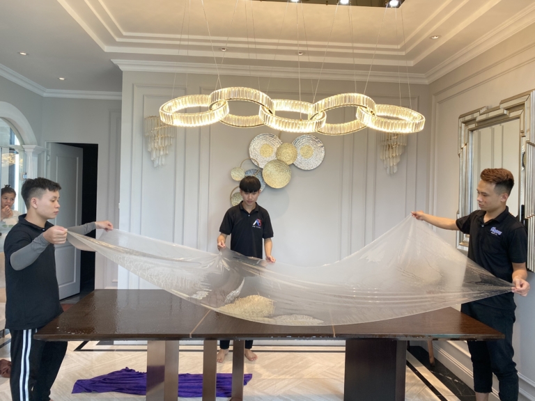 phim dán bảo vệ mặt bàn