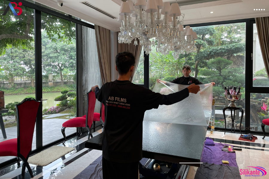 dán phim bảo vệ mặt bàn Vinhomes Riverside, Long Biên
